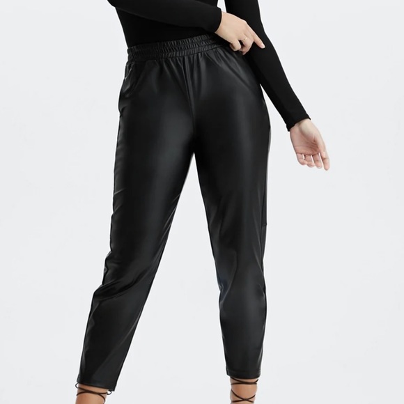 Fabletics High-Waisted Vegan Leather Pant Size L - Picture 6 of 8